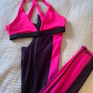 Fabletics x Demi Lovato 2- pc outfit.